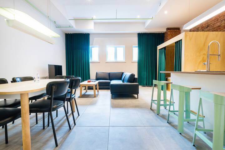 SR102 – Les Lofts St-Roch – Par Les Lofts Vieux-QC gallery image 2