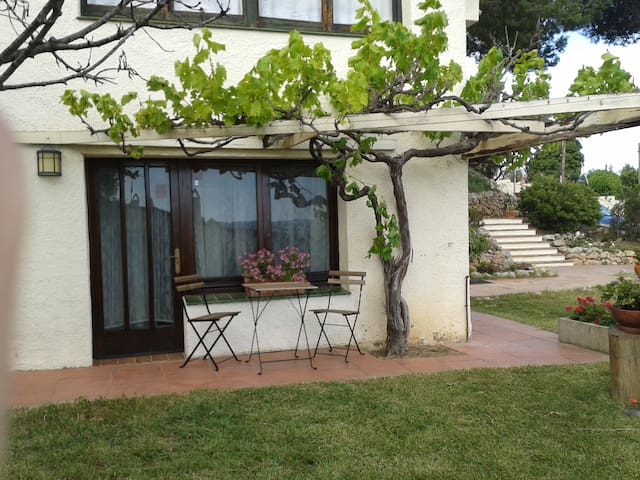 Charming apartment with garden
