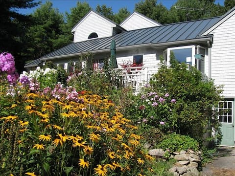 Quiet Hideaway near Biddeford Pool and UNE