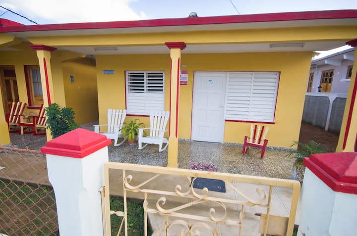 Yakelin and Luisito House (2 Bedrooms) & WIFI