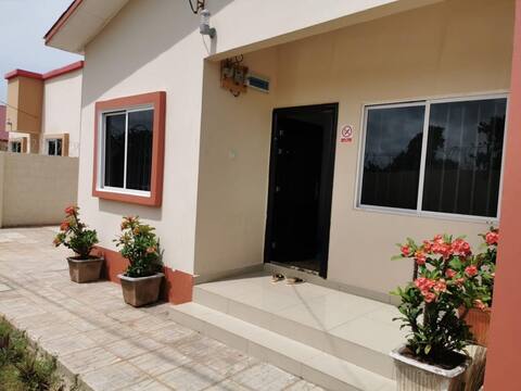 Serene, Private home,  5 mins from Brufut Beach