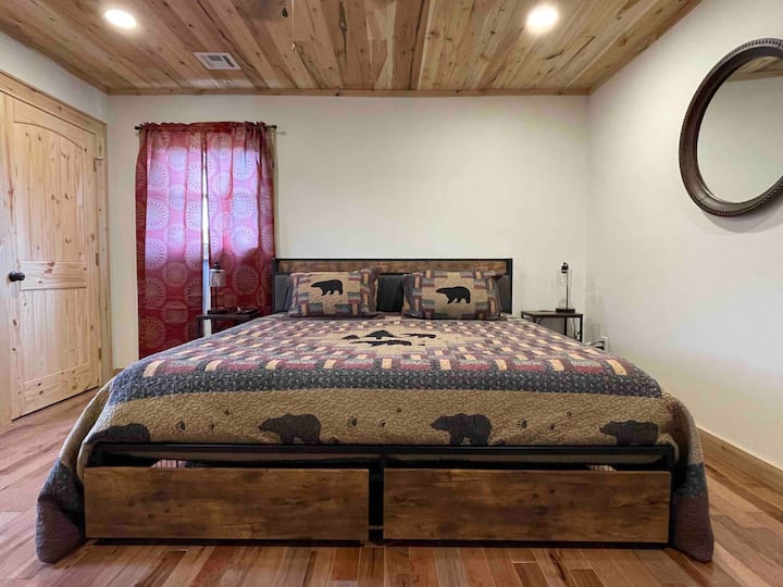 საძინებელი 1