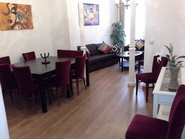 3D Very Central.Safe.5Bedr.5Bath.AA/H gallery image 2