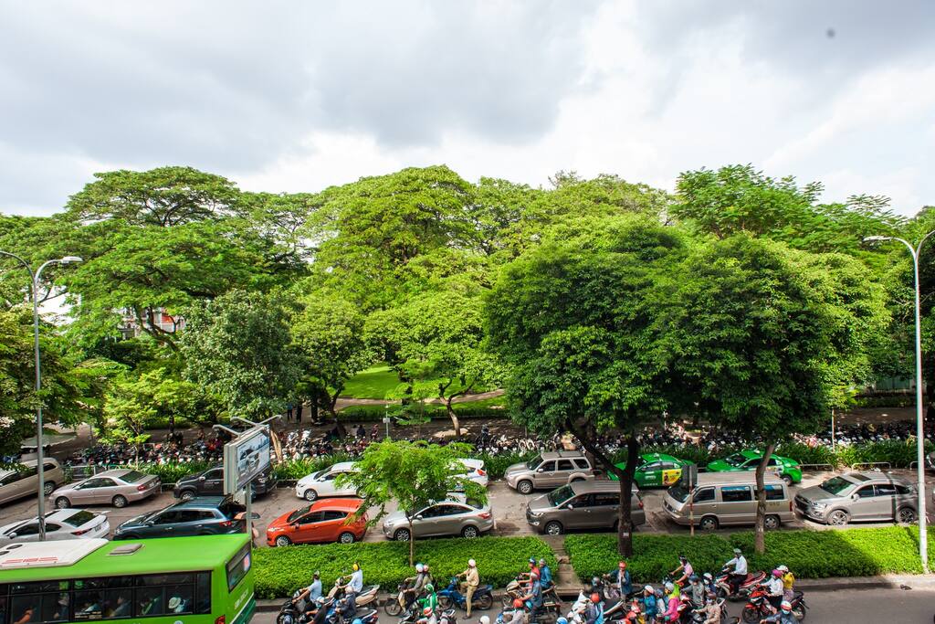 Common balcony with Green View !