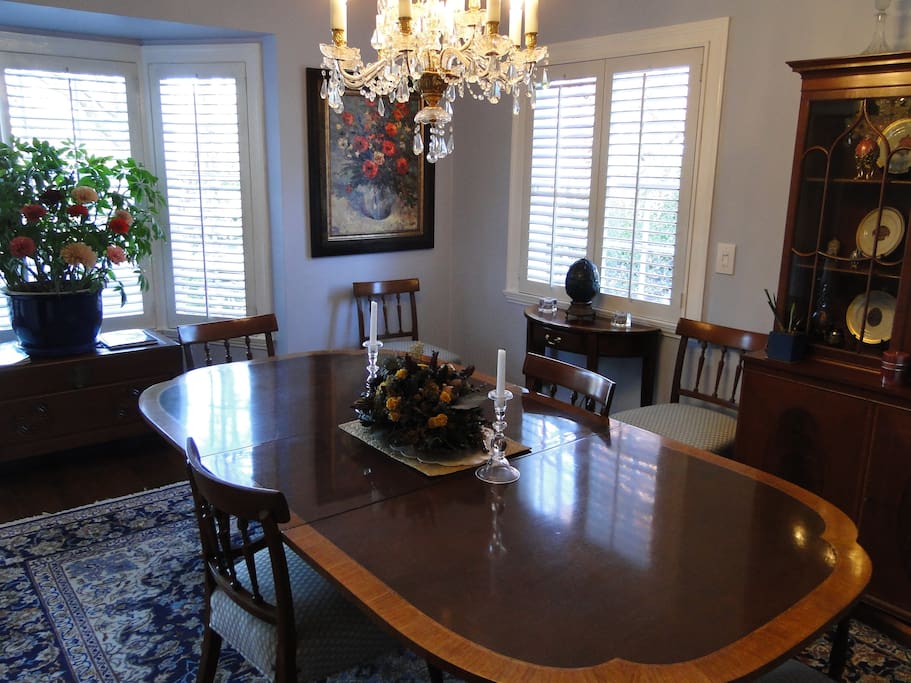 Formal dining room