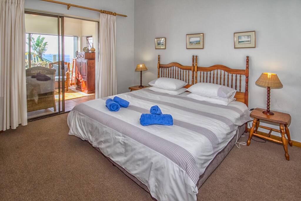 Tzitzikamma bedroom
