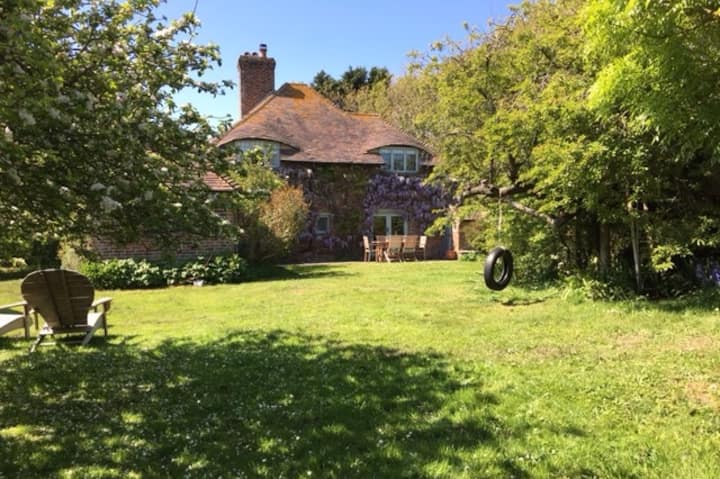 Detached Cottage, A Stroll From West Witt Beach - Hayling Island