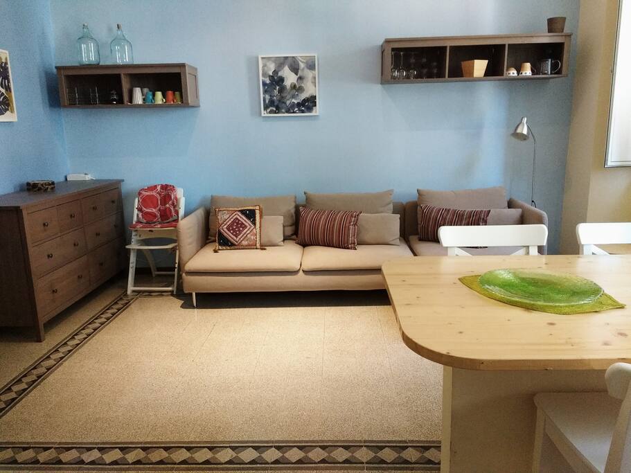 DINING/SITTING ROOM