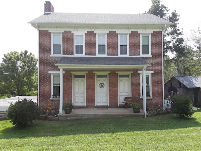 Red Lion Farm Stay