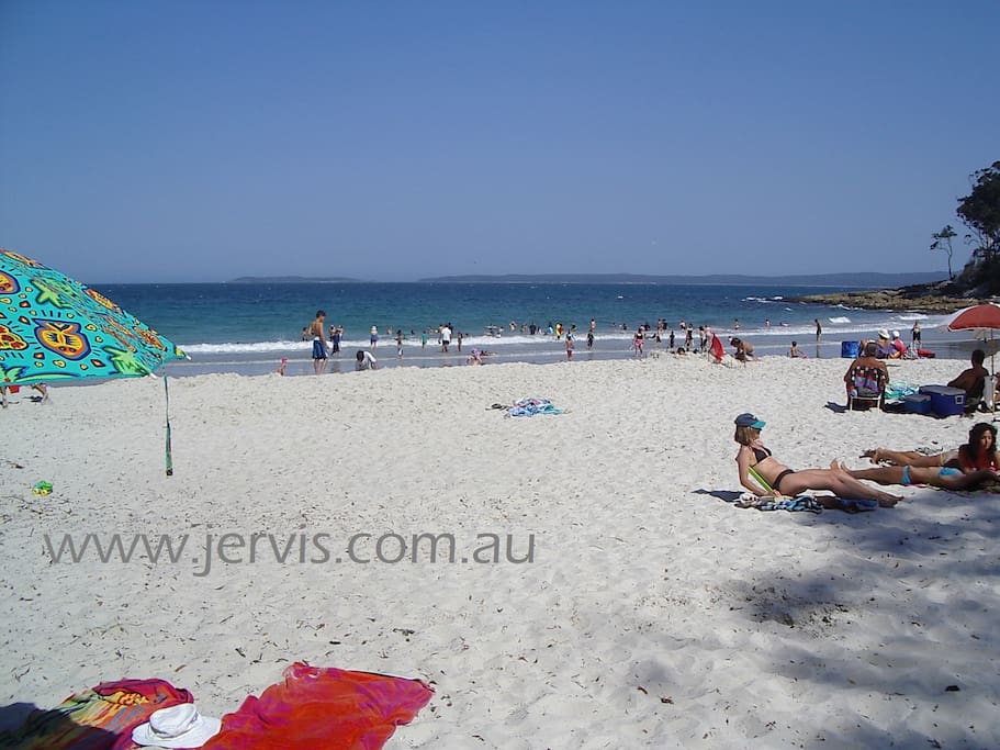 Blenheim Beach Jervis Bay 1 minute away!!