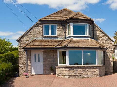 Wonderful Dorset Home with Stunning Sea Views