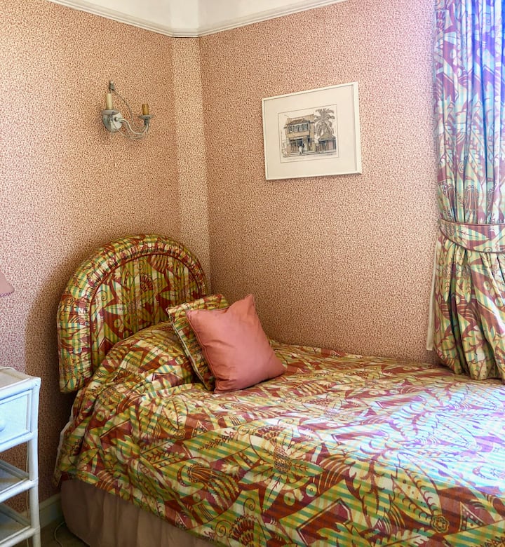 غرفة النوم 2