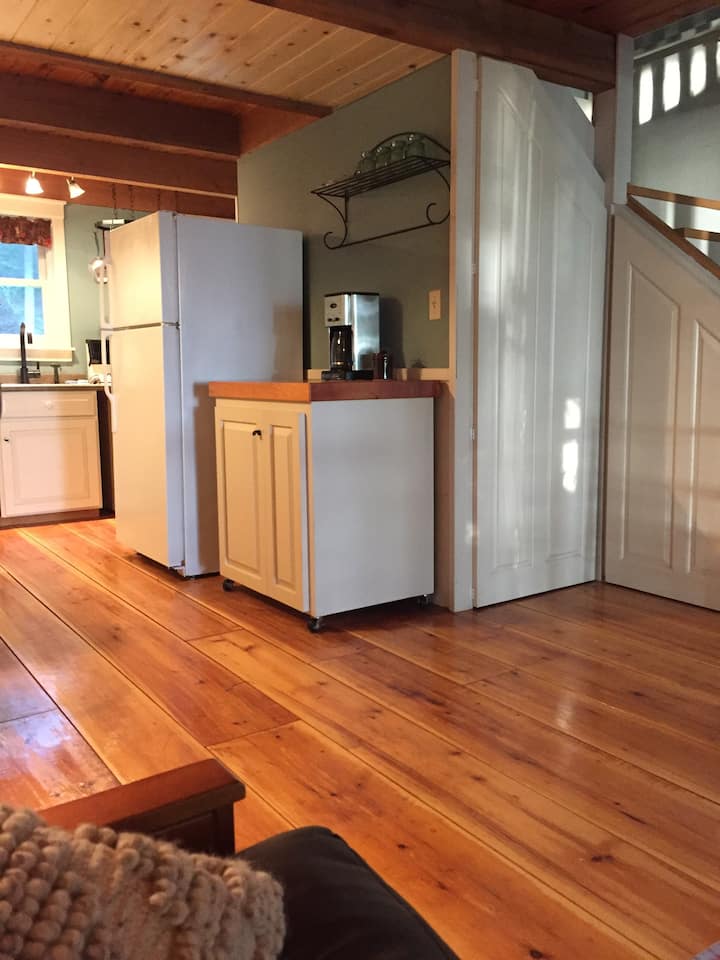 Quiet lakefront cottage on Graham Lake