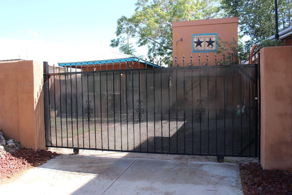 Enclosed lockable gate