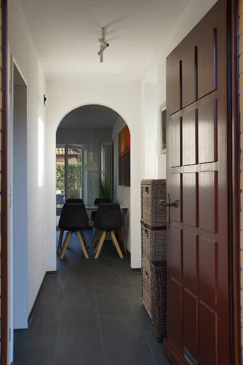 Leistungsstarkes Airbnb: Pampa Musa vacation home: Close to the beach. Everything in it. in Varel