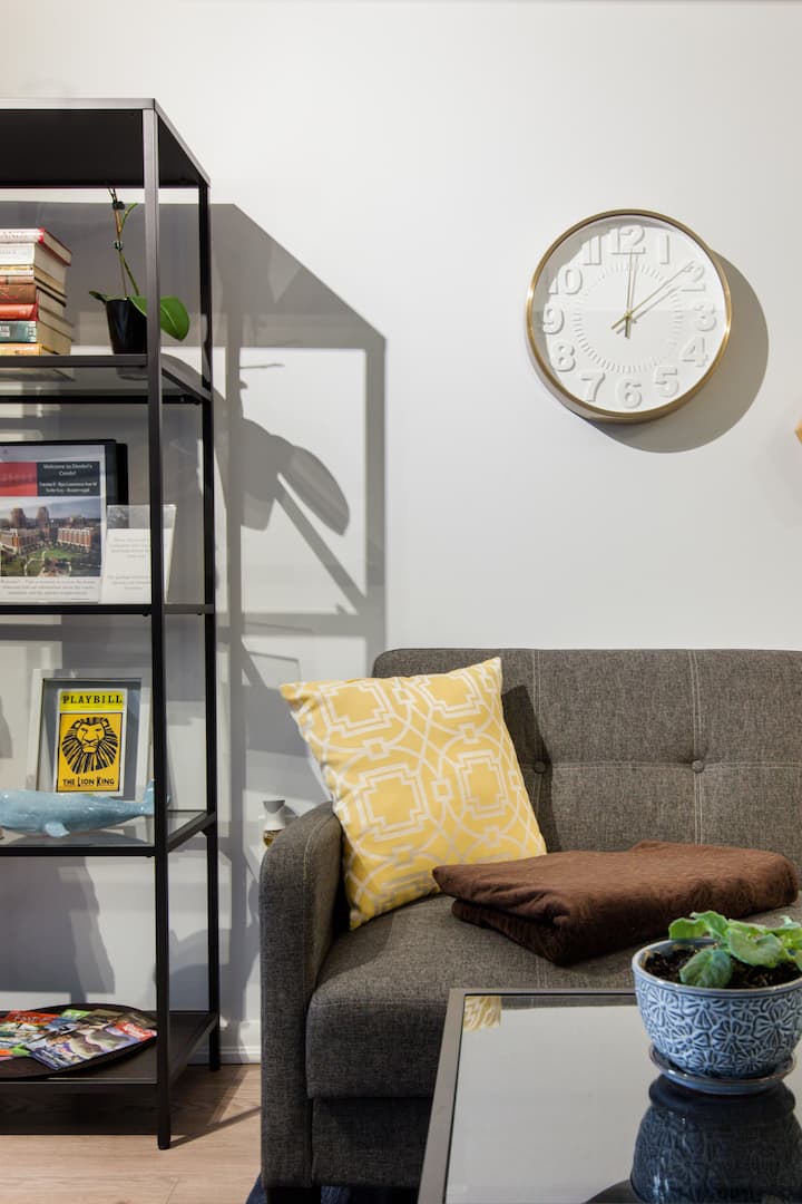 Indulge and Explore Toronto from an Elegant Uptown Condo