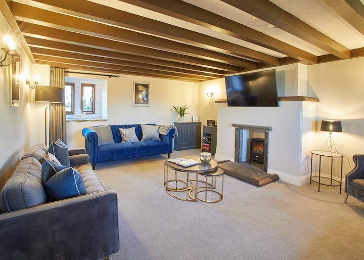 Cliff Side Property with Spectacular Whitby Views