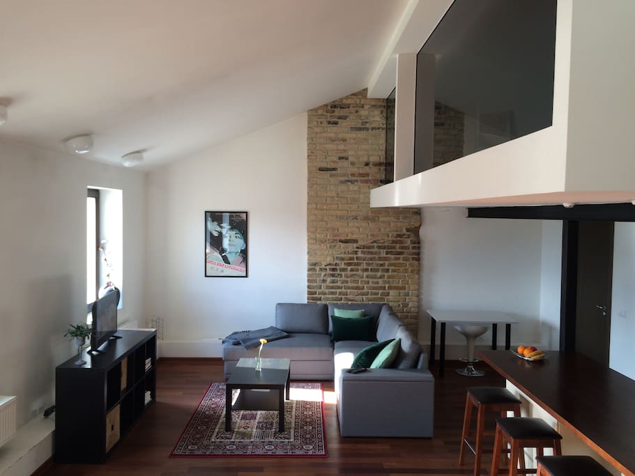 Kitchen and living room area