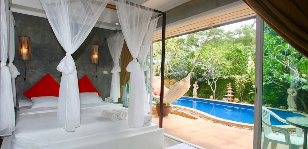 Sunshine Guesthouse Room 2 and ATUS Dive Resort