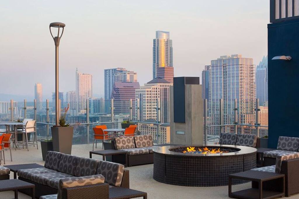 Rooftop Lounge