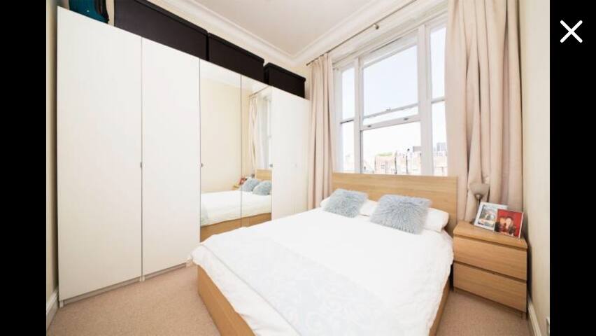 Immaculate Room+Own bathroom-Lancaster Gate@Zone1 gallery image 5