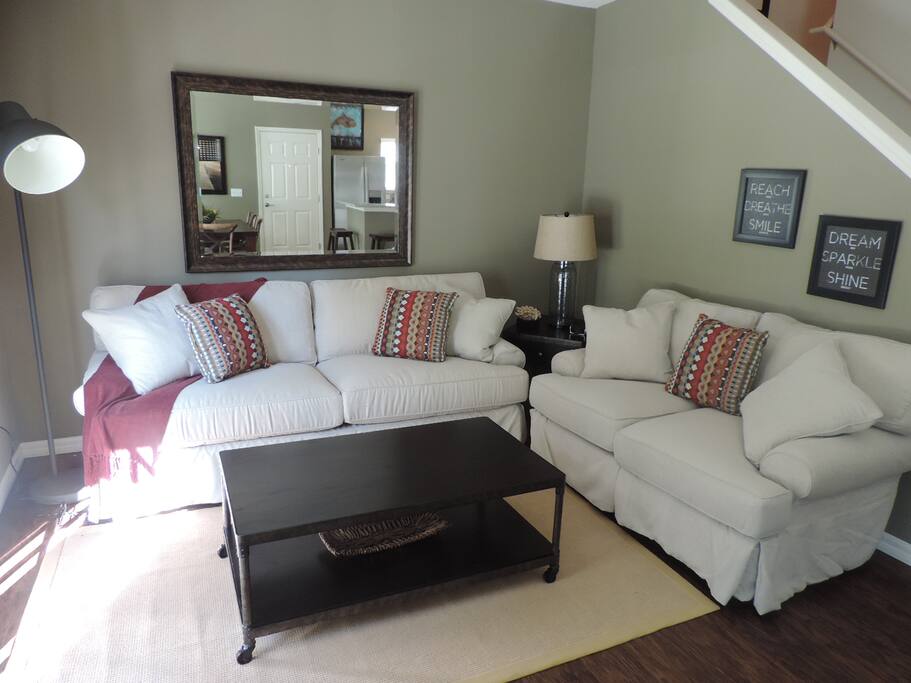 Very Clear Living room