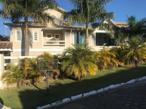 Beautiful house w/ pisc. in closed cond., close to SP!!