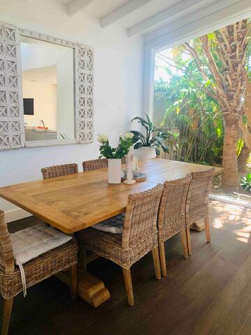 Family Beach House🌴 gallery image 3