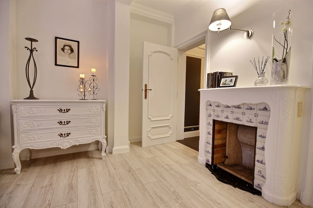 Commode et cheminée