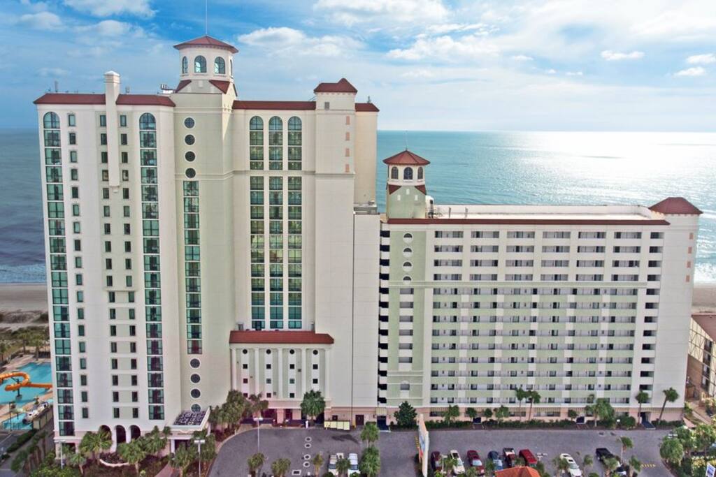 The Dominican tower is the 15th floor tower to the right of the resort!
