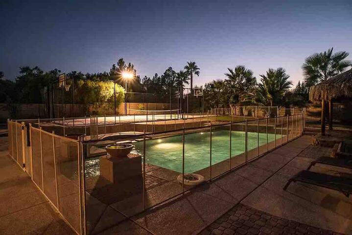 Luxury 5BR Spacious Home w/Basketball Court + Pool gallery image 4