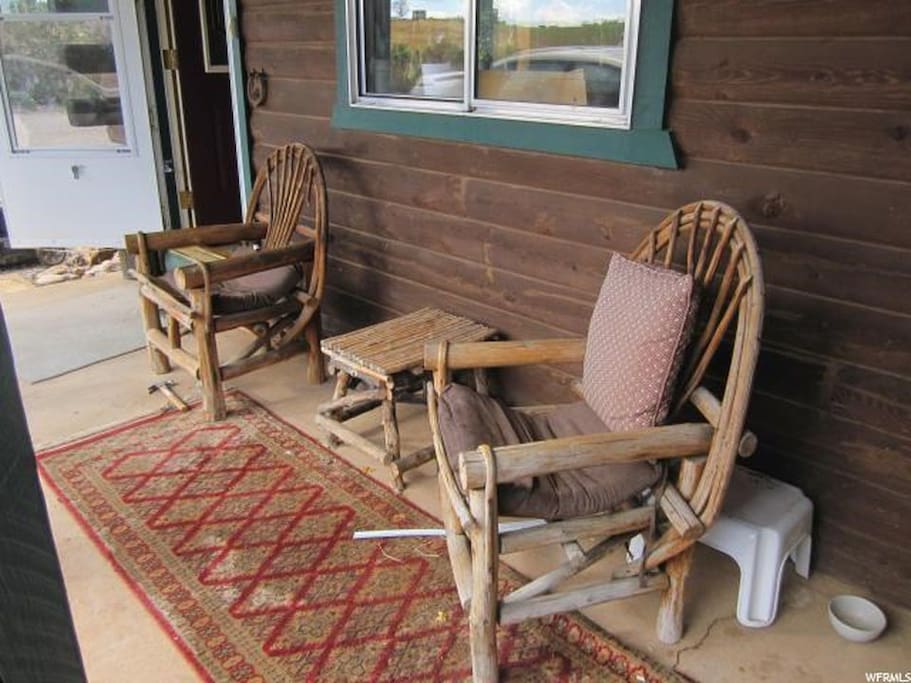 Come enjoy a peaceful stay on the farm.