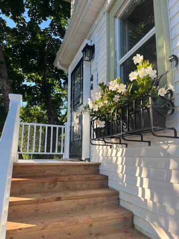 44onWater Seaside Retreat gallery image 2