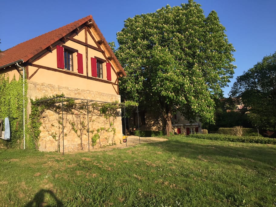 Grange avec salle de jeux