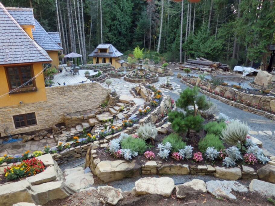 Delightful gardens