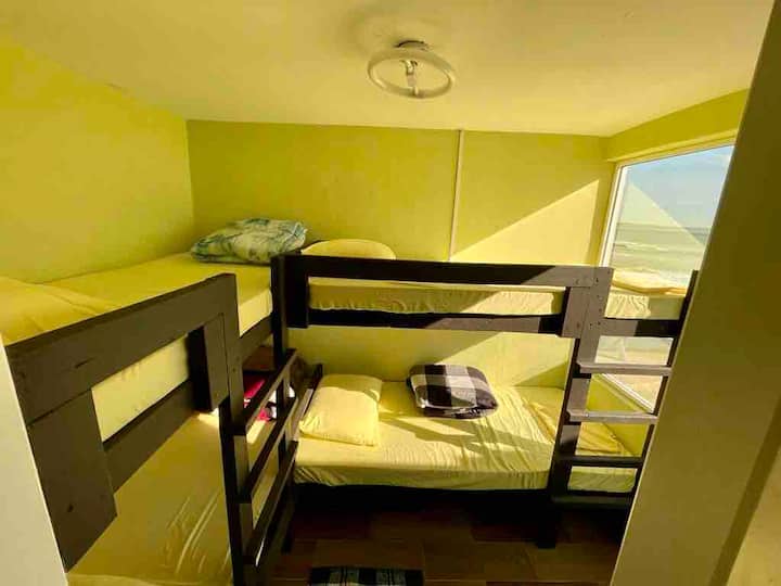 4 camas individuales en la unidad n.º2