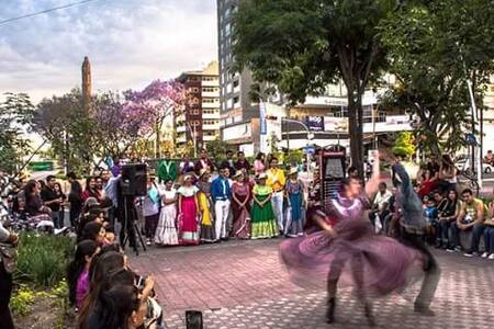 Cómodo seguro y cerca del centro.