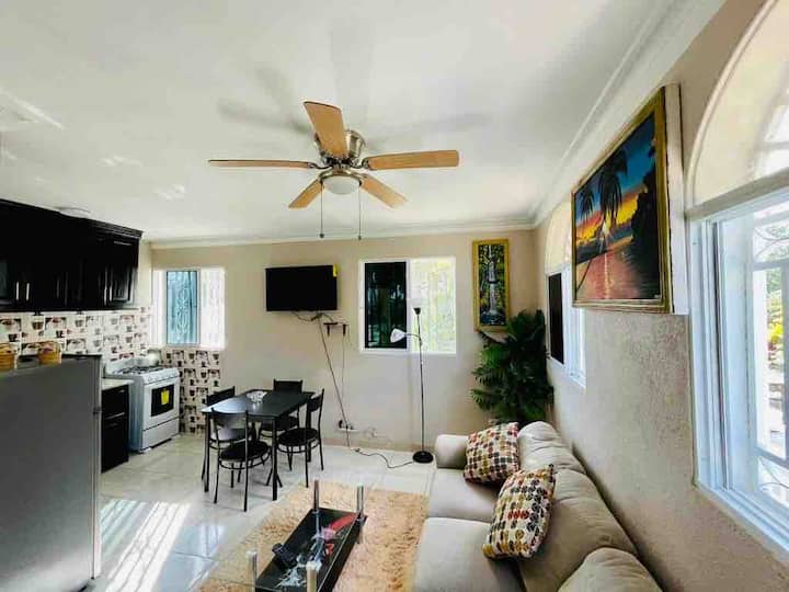 One Bedroom Apartment By Kesline - Haiti