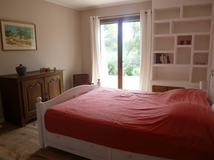 2. spavaća soba (bračni krevet)