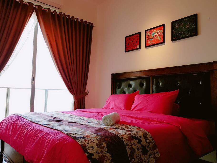 Cozy master bedroom