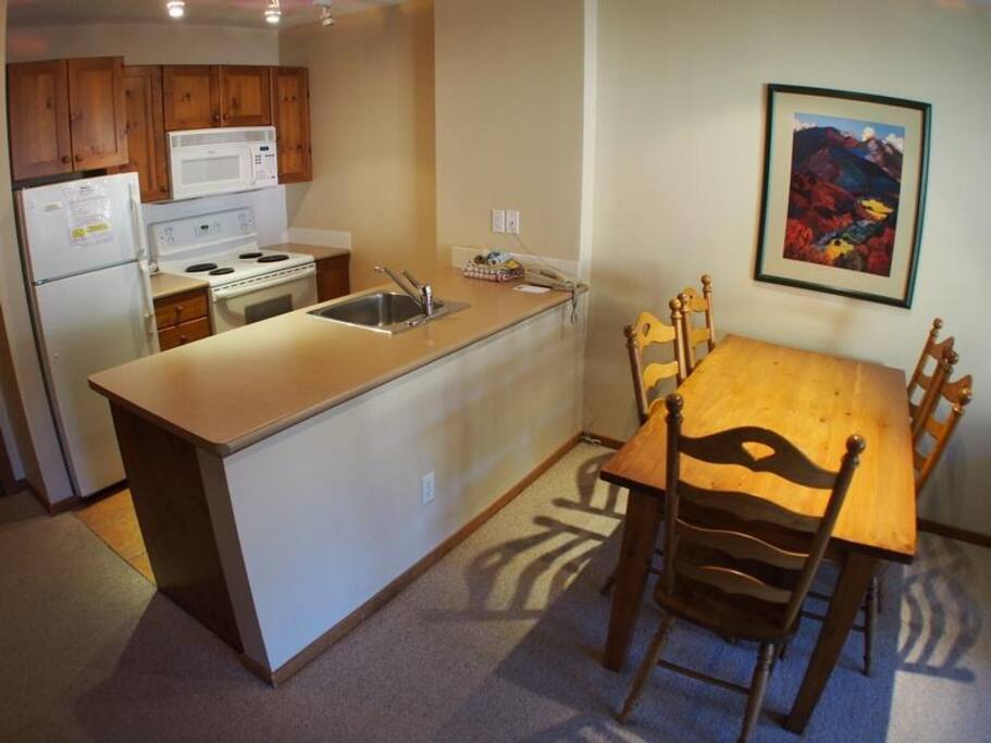 FS413KitchenDining