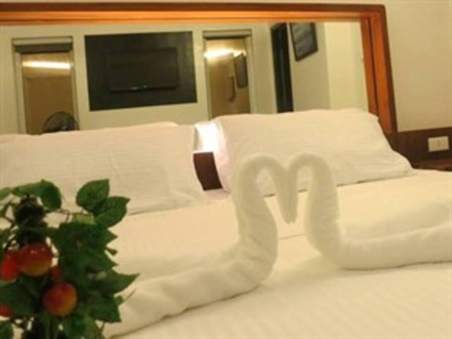 one king size bed standard room