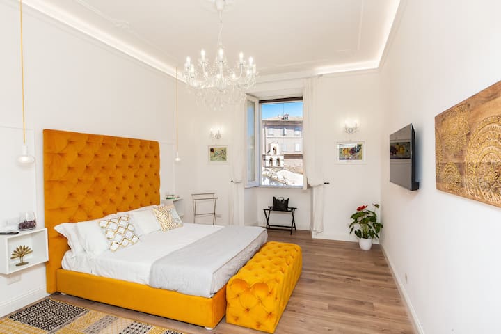 IRON Portico d’Ottavia LUX