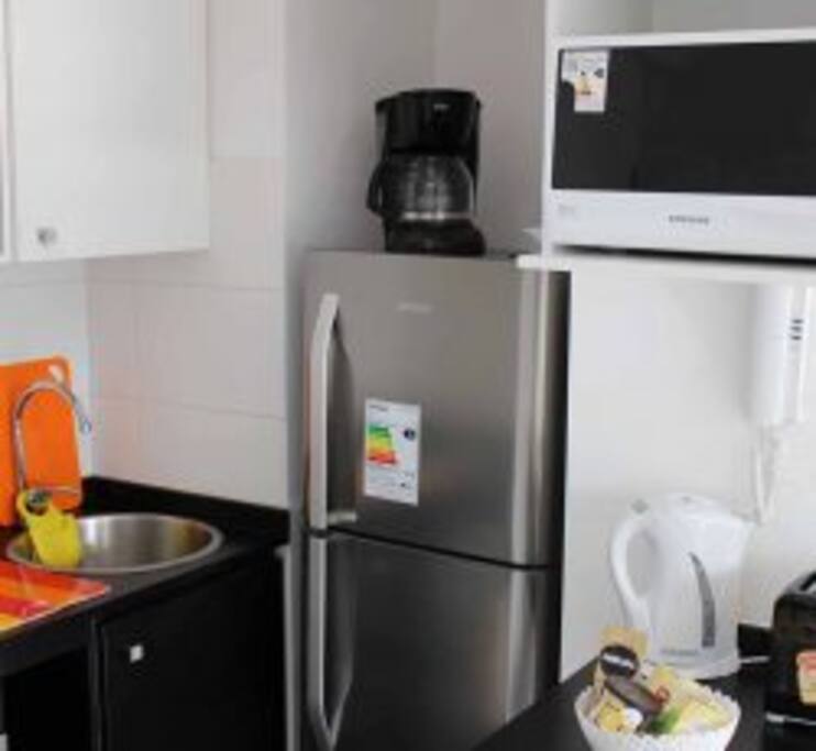 Vista mais detalhada da cozinha americana