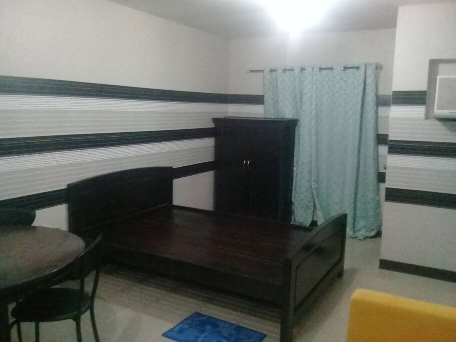 Double be with single pull out. All comes with a 6 inch mattress