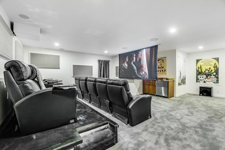 SoCo Heated Pool w Rooftop Hot Tub and City Views gallery image 4