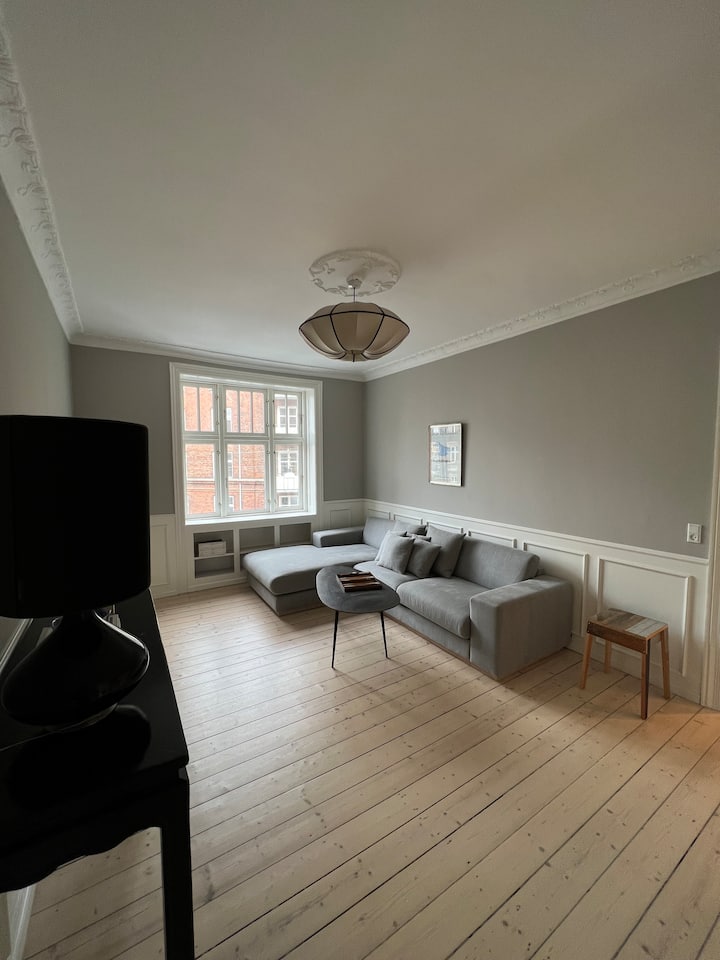 Prime Location: Cute Apartment By Central Station - Copenhagen Airport (CPH)