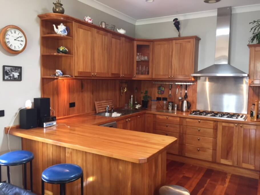 Kitchen/ Dining
