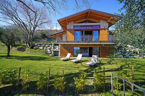 Lake-view olive grove villas