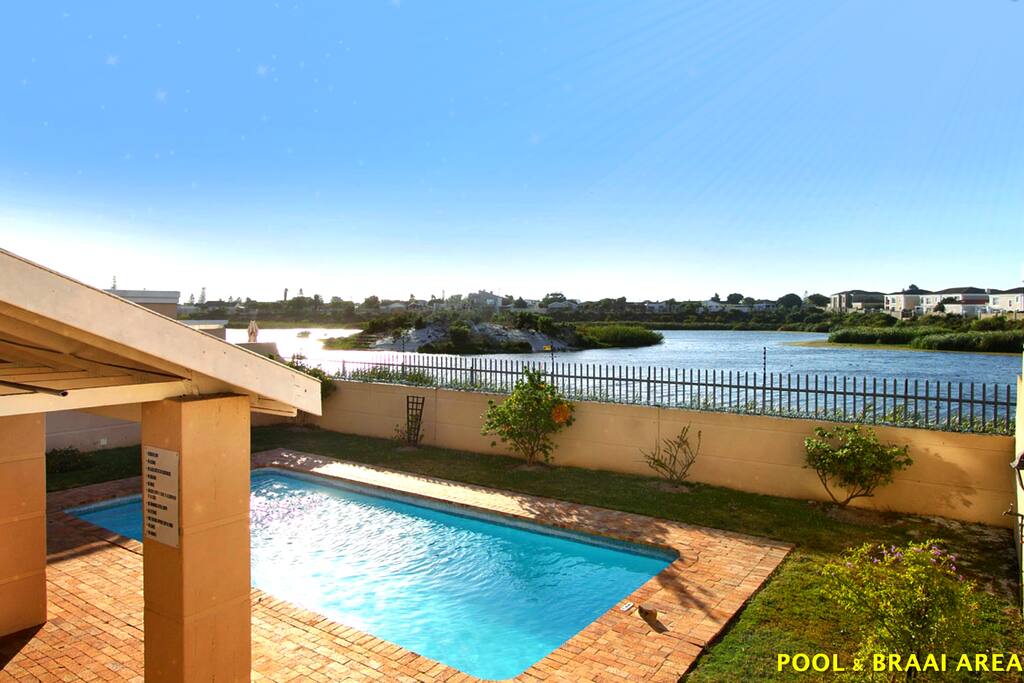 Pool & BBQ Area